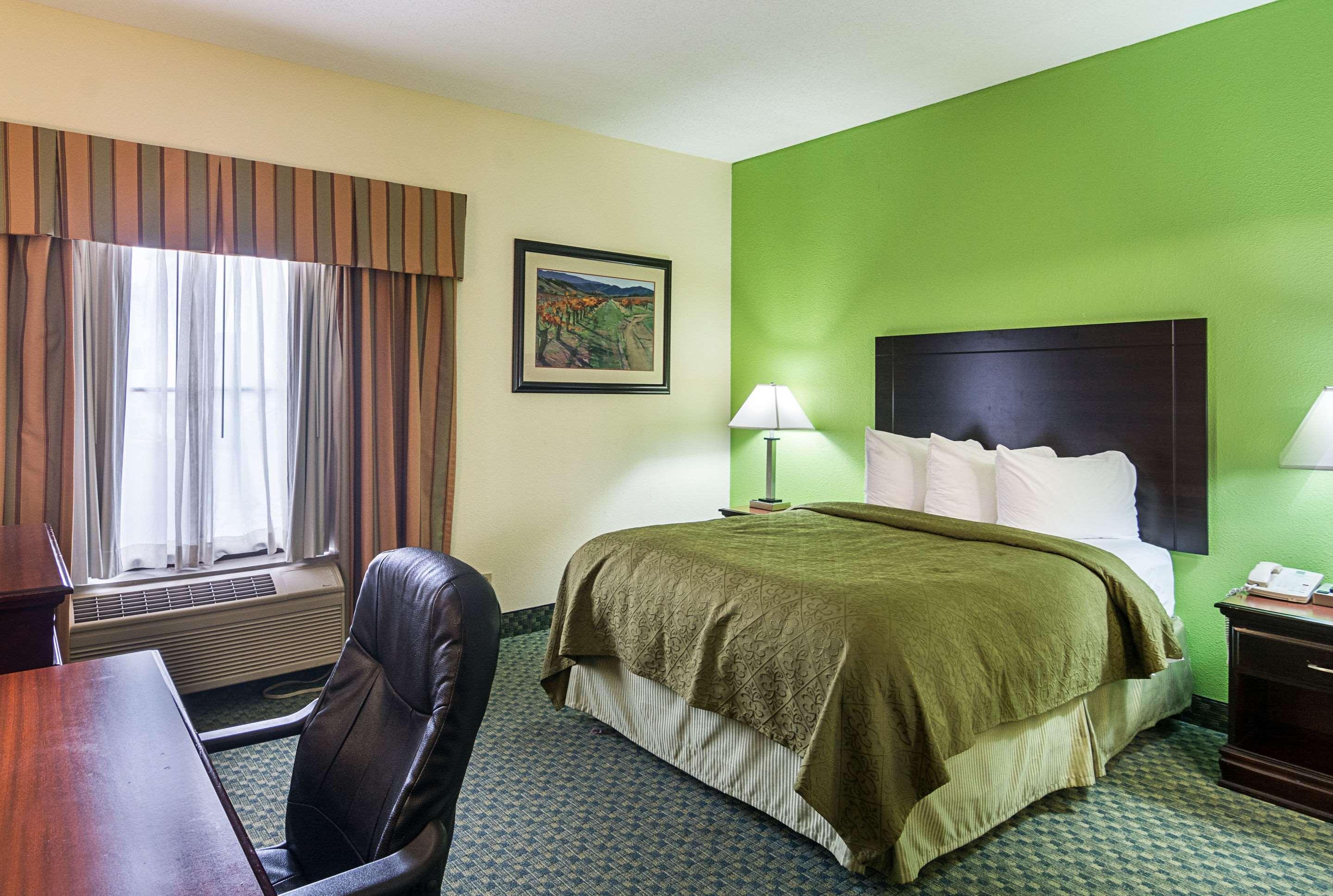 Quality Inn & Suites Near I-80 And I-294 Харви Экстерьер фото