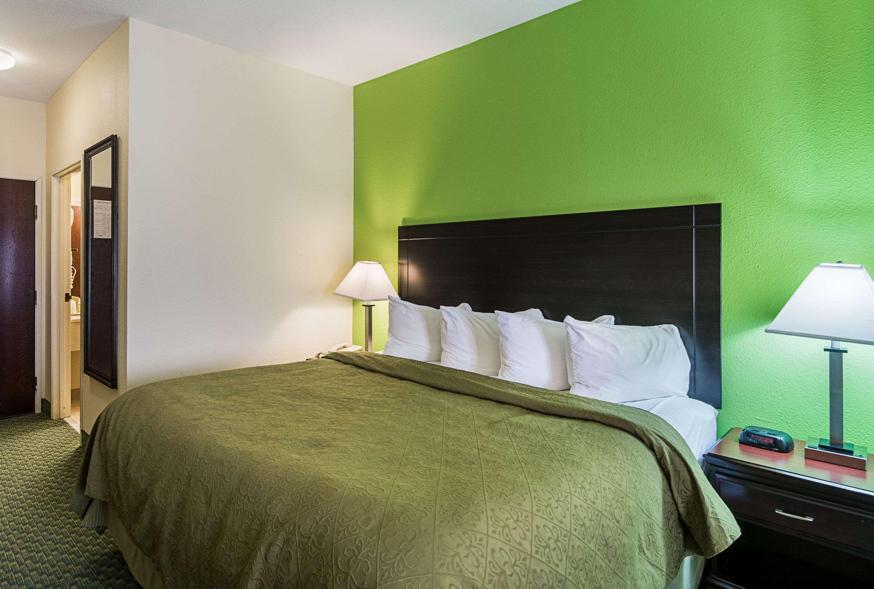Quality Inn & Suites Near I-80 And I-294 Харви Экстерьер фото