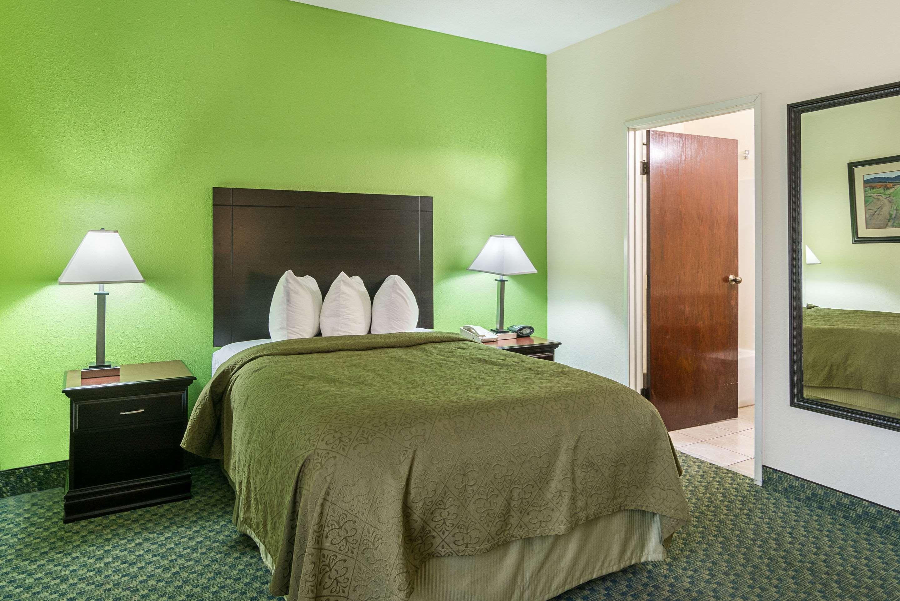 Quality Inn & Suites Near I-80 And I-294 Харви Экстерьер фото