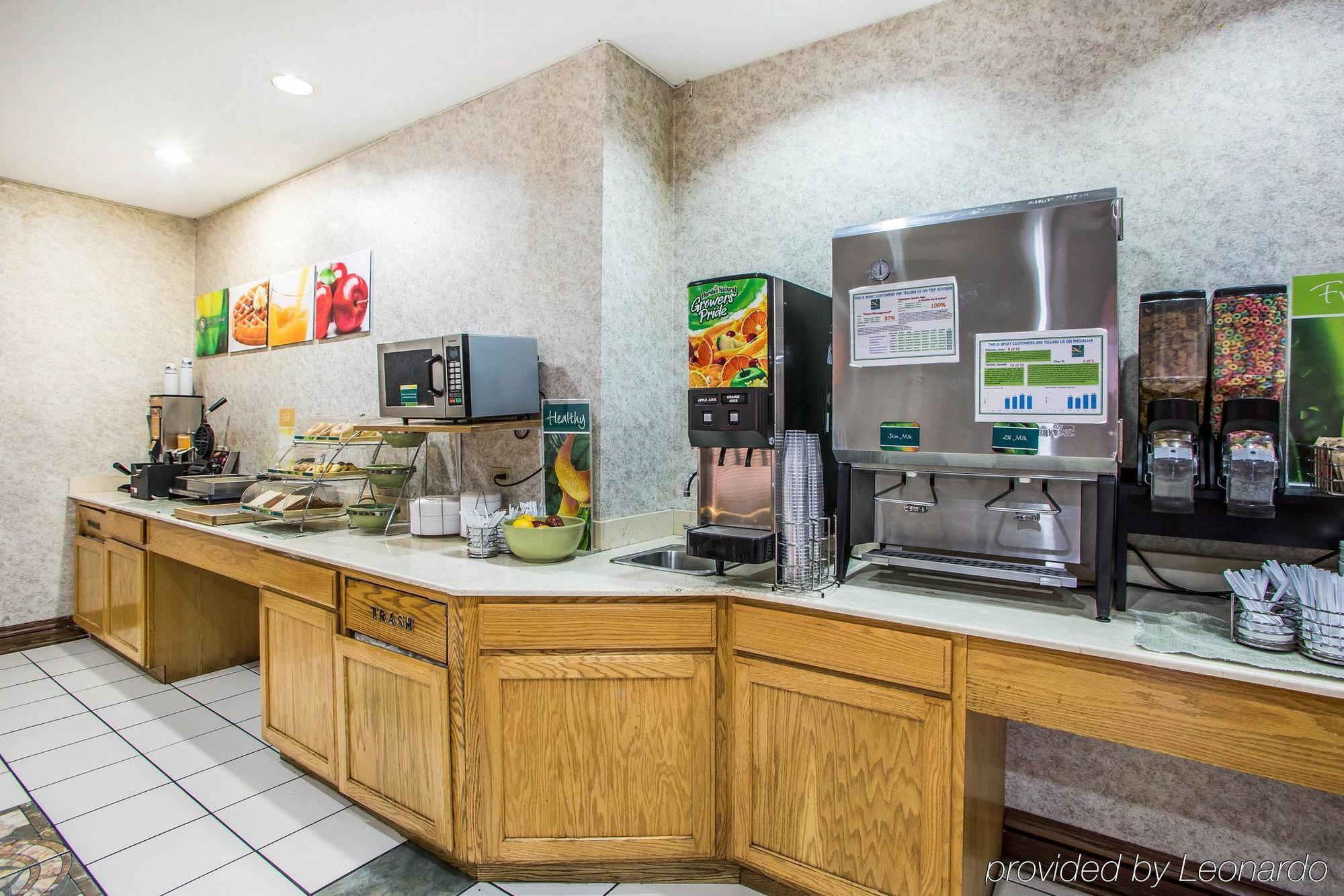 Quality Inn & Suites Near I-80 And I-294 Харви Экстерьер фото