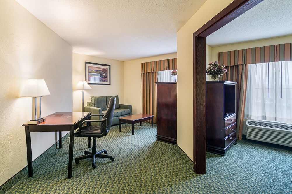 Quality Inn & Suites Near I-80 And I-294 Харви Экстерьер фото